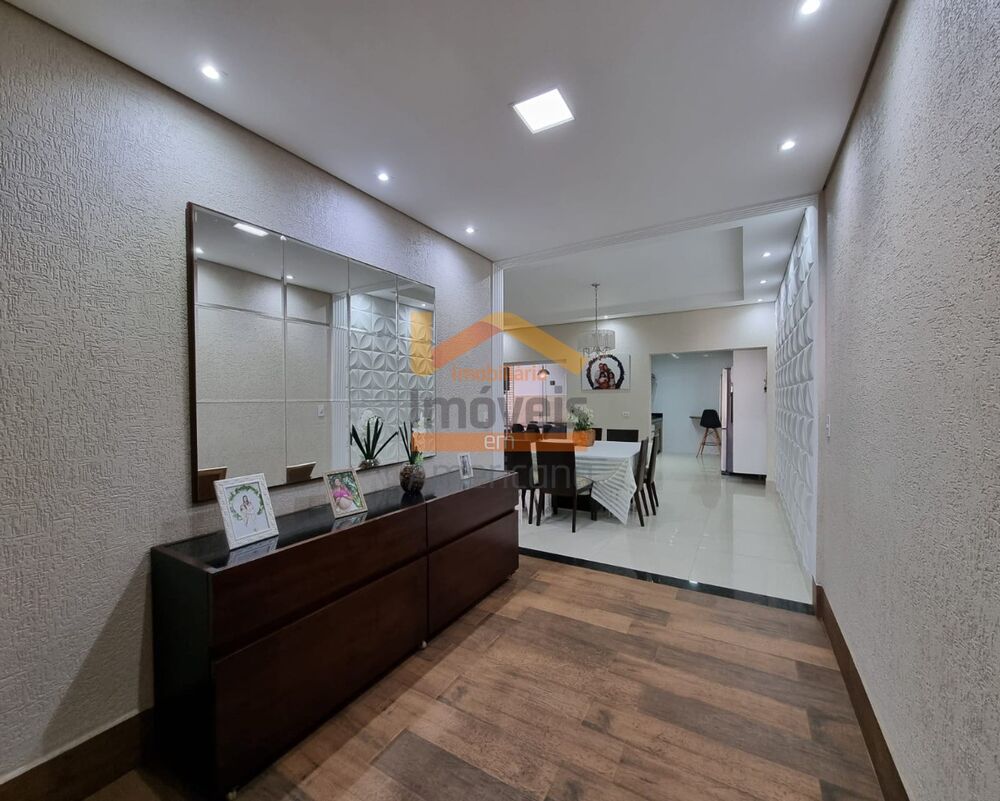 Sobrado à venda com 3 quartos, 360m² - Foto 1