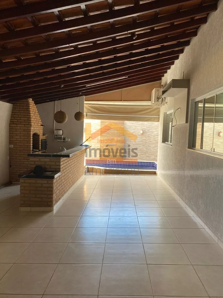 Casa, 3 quartos, 200 m² - Foto 1