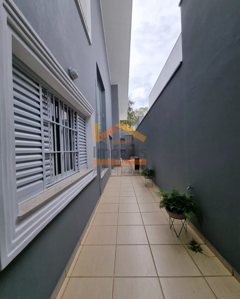 Casa de Condomínio à venda com 3 quartos, 650m² - Foto 47