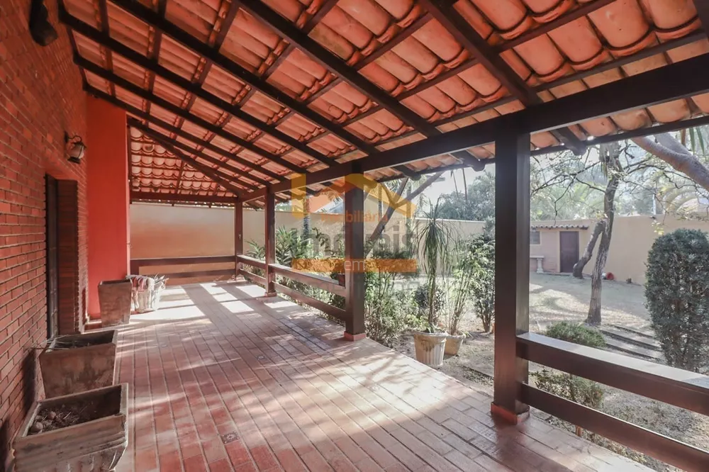 Casa à venda com 3 quartos, 308m² - Foto 9