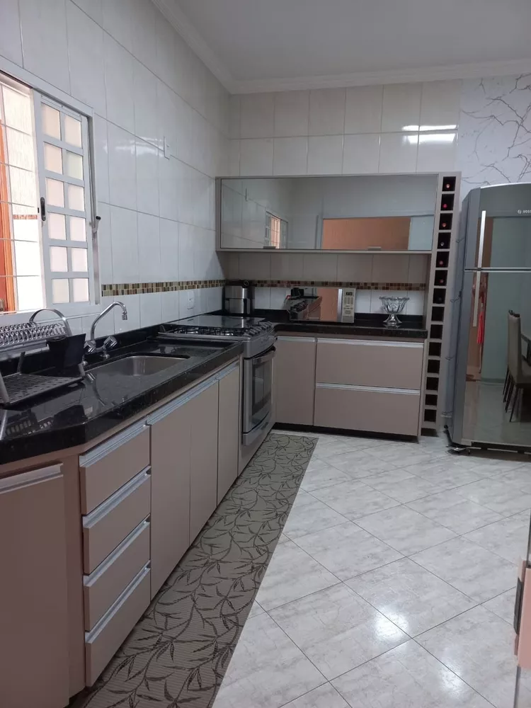 Casa, 3 quartos, 232 m² - Foto 10