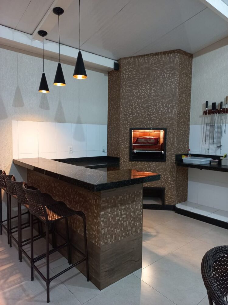 Casa, 3 quartos, 232 m² - Foto 1