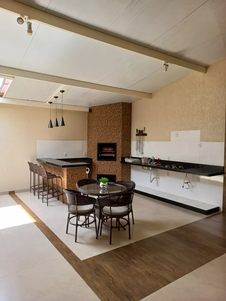 Casa, 3 quartos, 232 m² - Foto 6