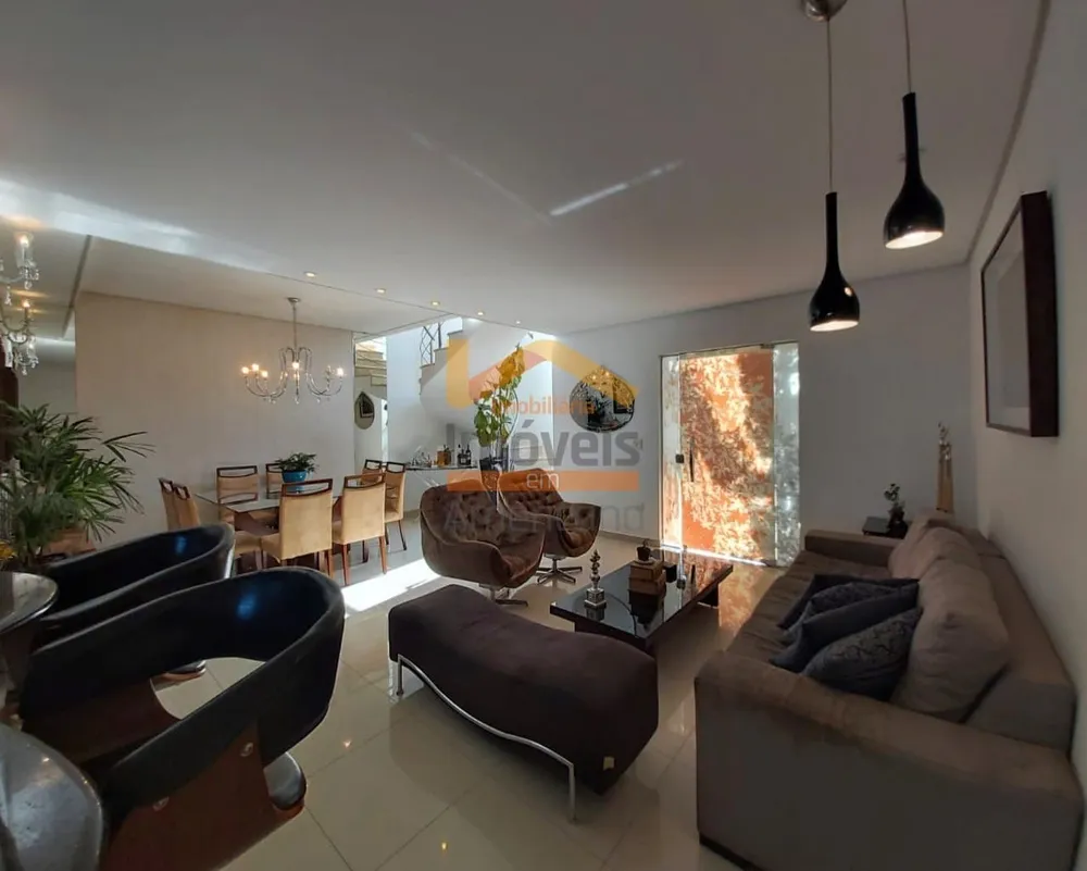 Casa, 3 quartos, 207 m² - Foto 3