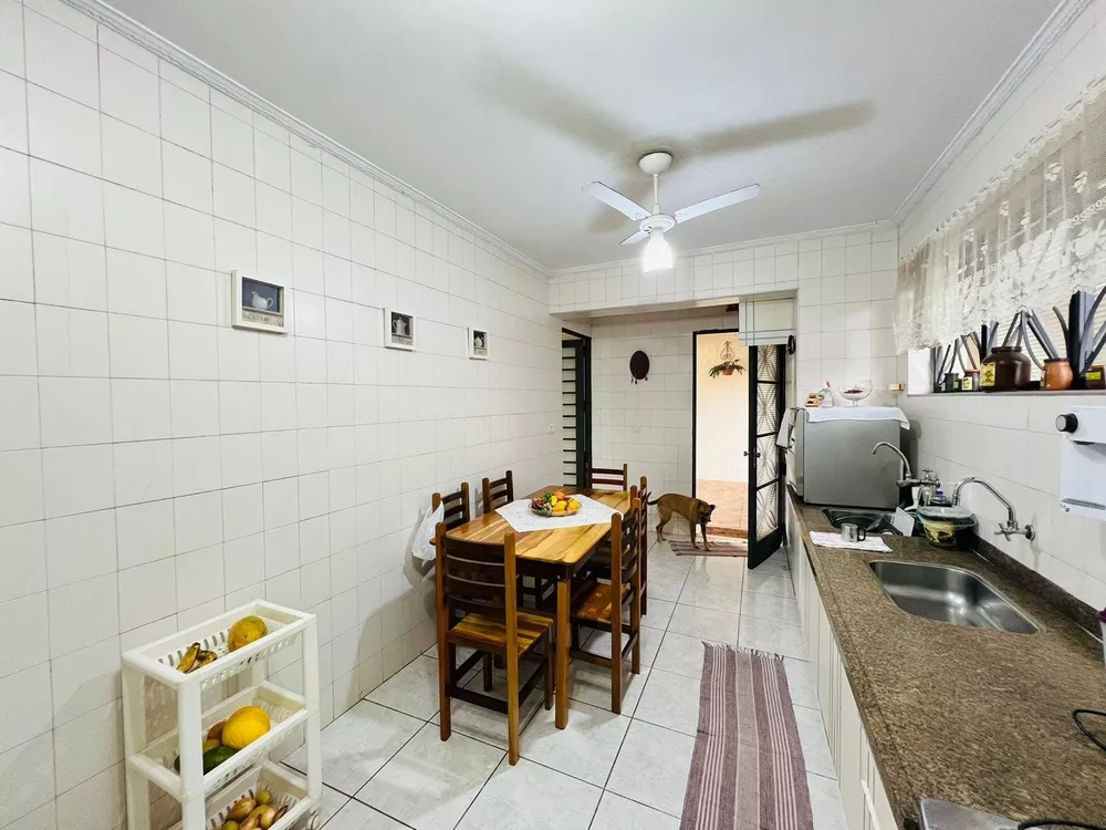 Casa, 3 quartos, 220 m² - Foto 17