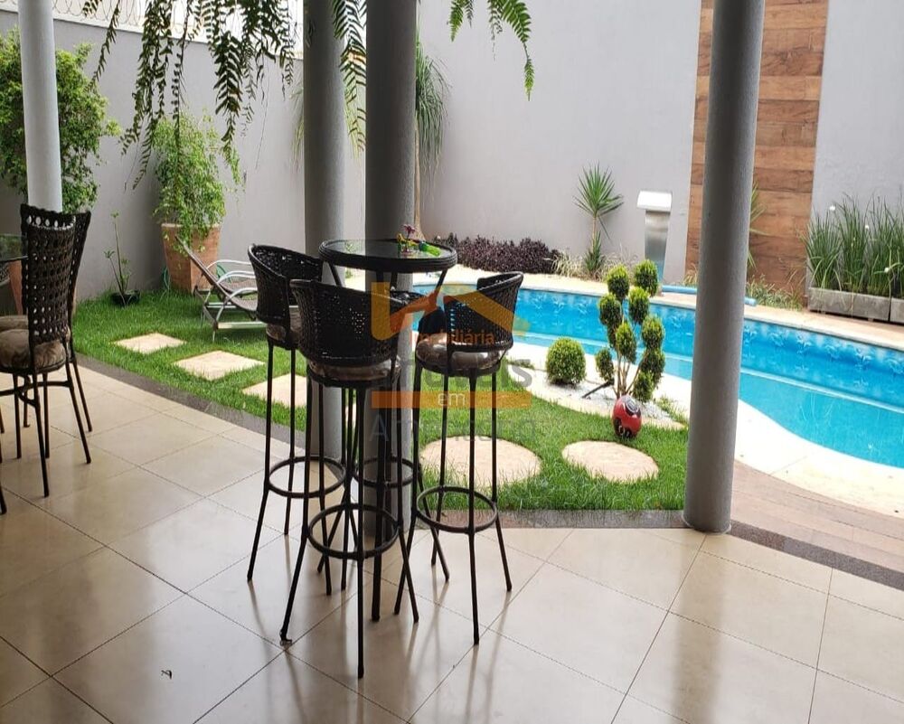 Casa, 3 quartos, 263 m² - Foto 14