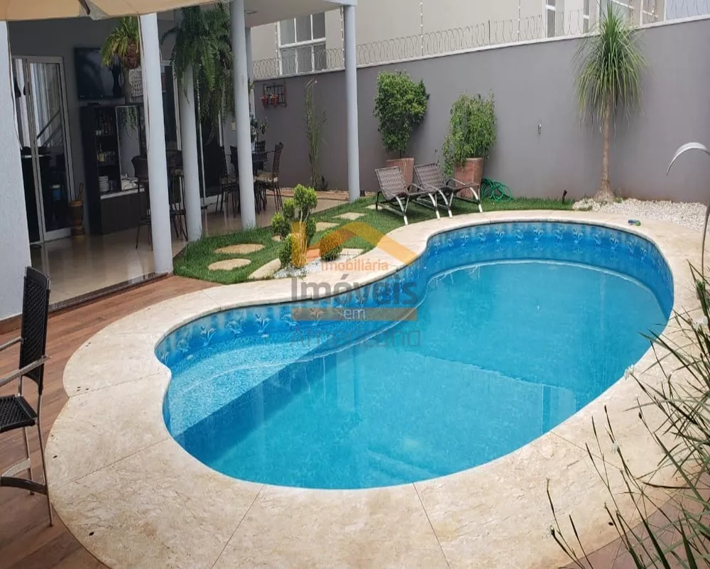 Casa, 3 quartos, 263 m² - Foto 13