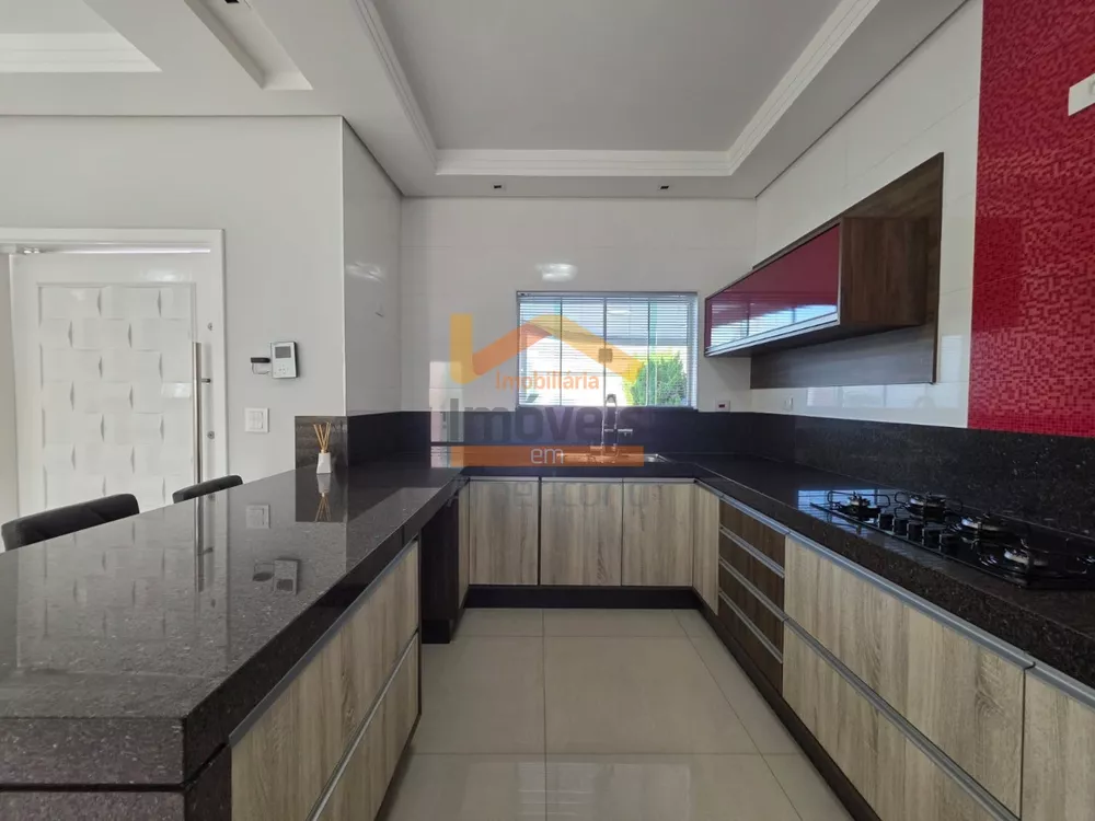 Casa, 4 quartos, 240 m² - Foto 8