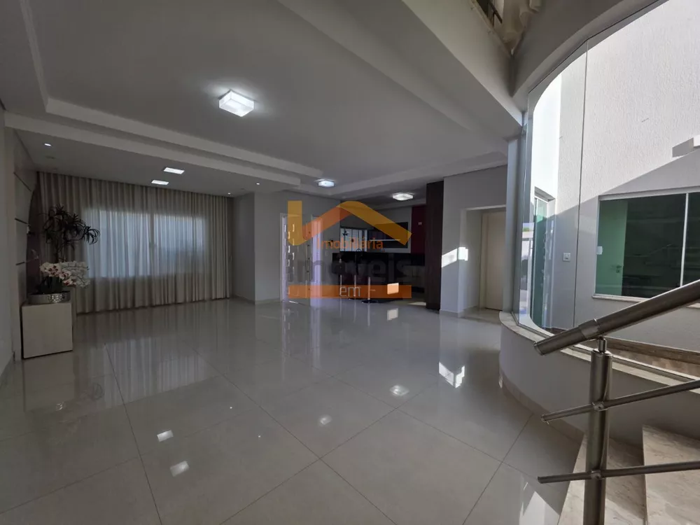 Casa, 4 quartos, 240 m² - Foto 11