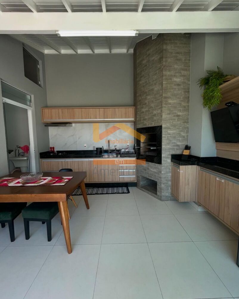 Casa à venda com 2 quartos, 137m² - Foto 3