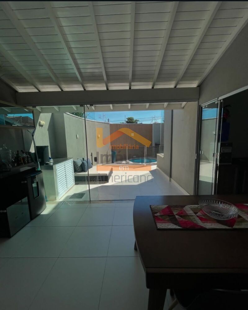 Casa à venda com 2 quartos, 137m² - Foto 4
