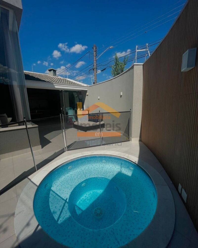 Casa à venda com 2 quartos, 137m² - Foto 1