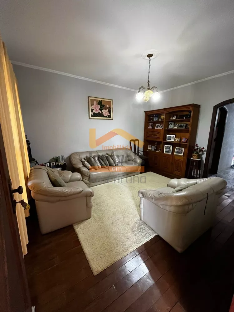 Casa à venda com 3 quartos, 375m² - Foto 1