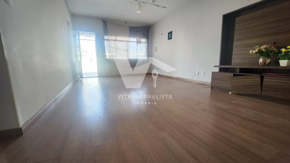 Casa à venda com 5 quartos, 250m² - Foto 4