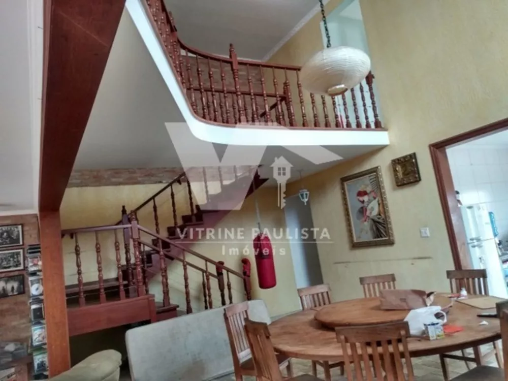 Casa à venda com 2 quartos, 550m² - Foto 1