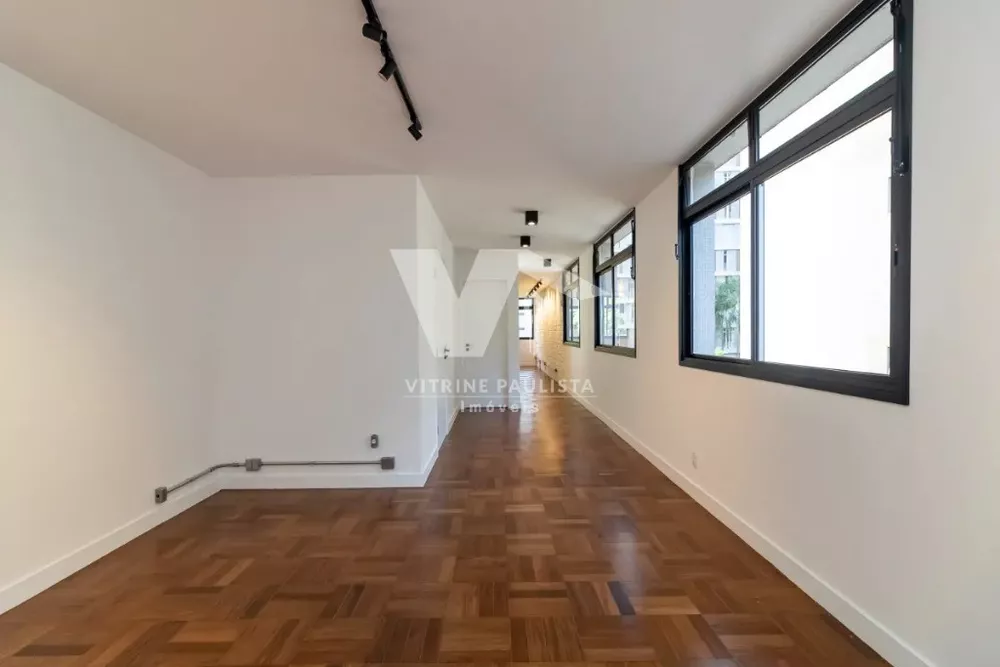 Apartamento à venda com 3 quartos, 232m² - Foto 2