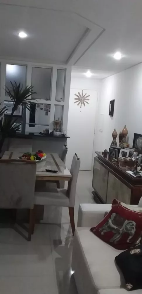 Apartamento à venda com 2 quartos, 55m² - Foto 2