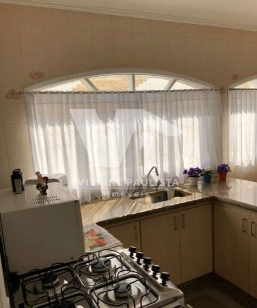 Casa à venda com 3 quartos, 204m² - Foto 2