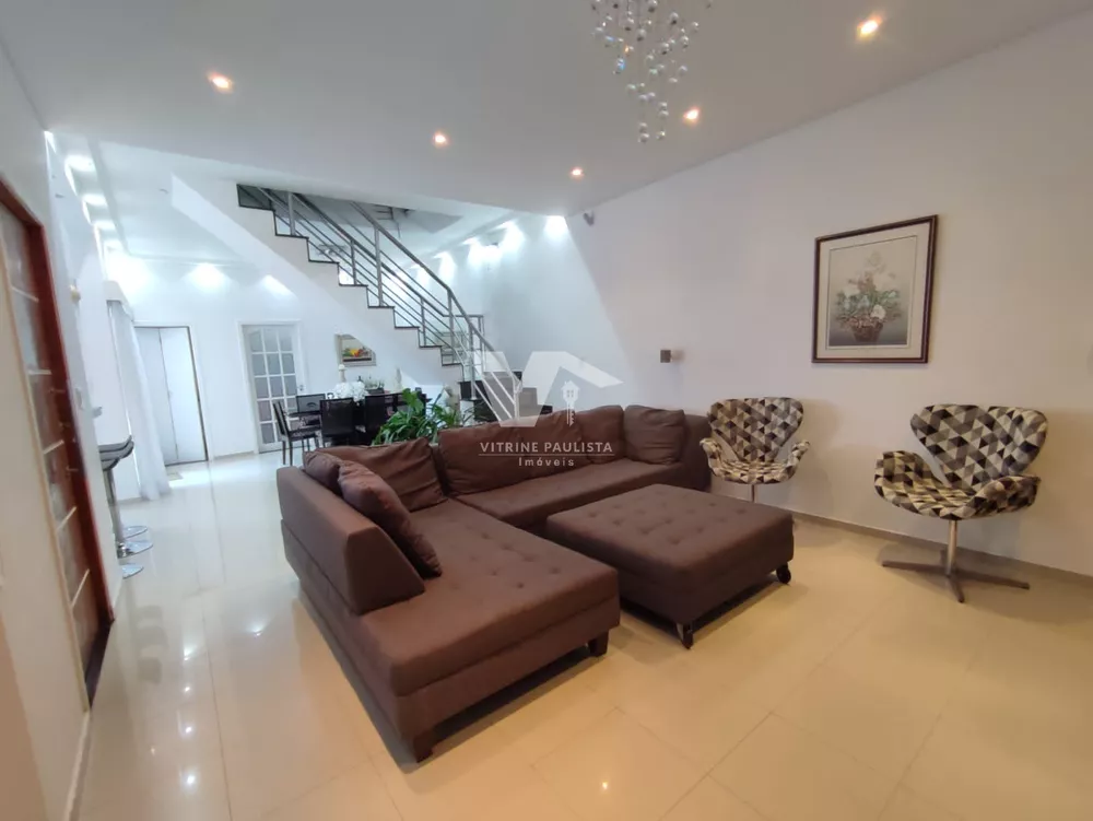 Casa à venda com 4 quartos, 220m² - Foto 4