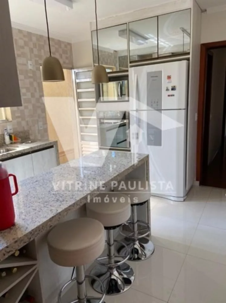 Casa à venda com 4 quartos, 250m² - Foto 3