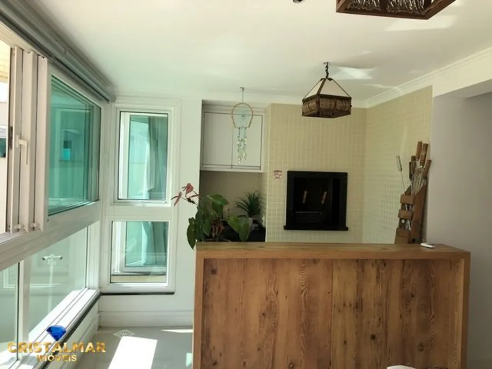 Apartamento, 3 quartos, 220 m² - Foto 1