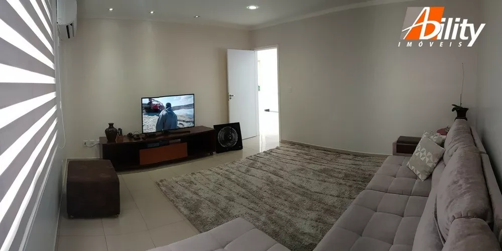 Casa à venda com 3 quartos, 400m² - Foto 4