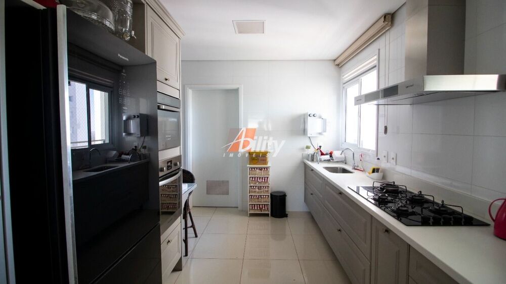 Apartamento, 3 quartos, 169 m² - Foto 2
