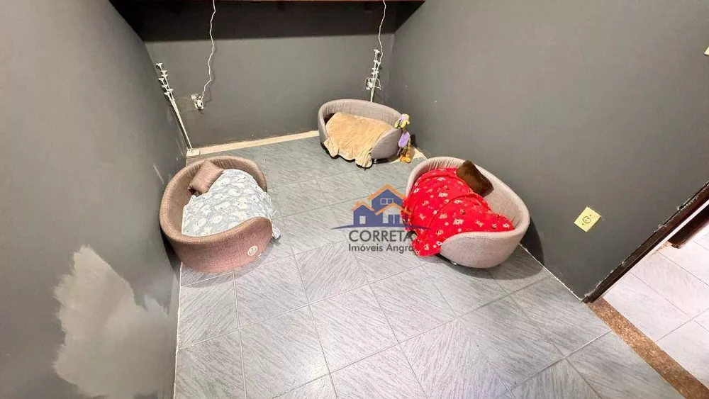 Casa, 4 quartos, 243 m² - Foto 4