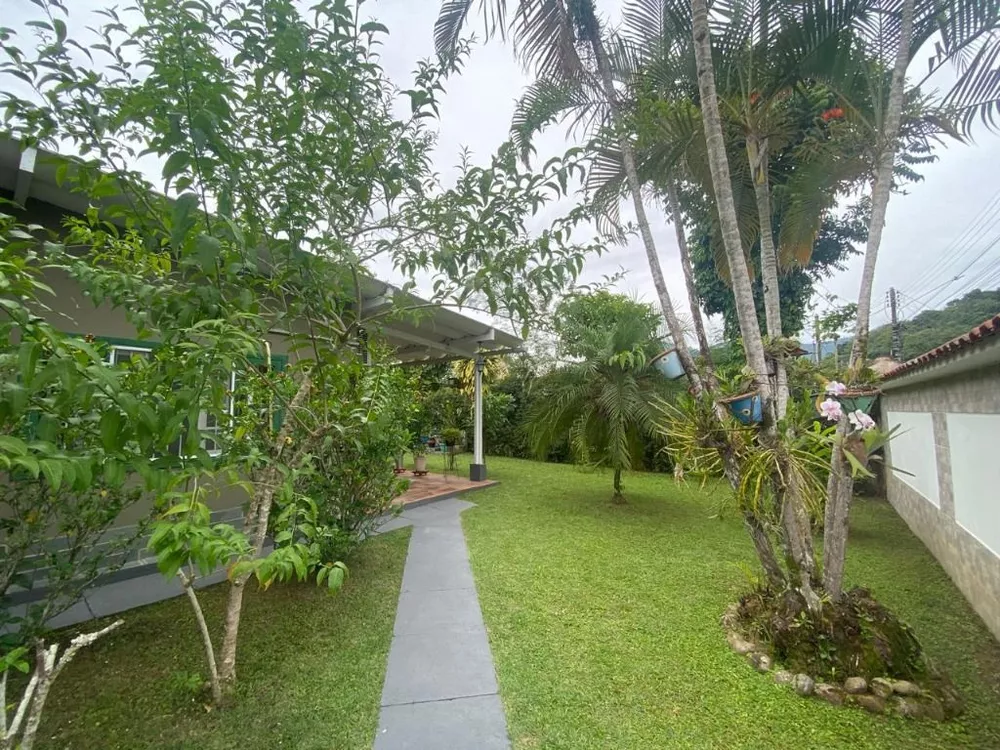 Casa, 3 quartos, 214 m² - Foto 1