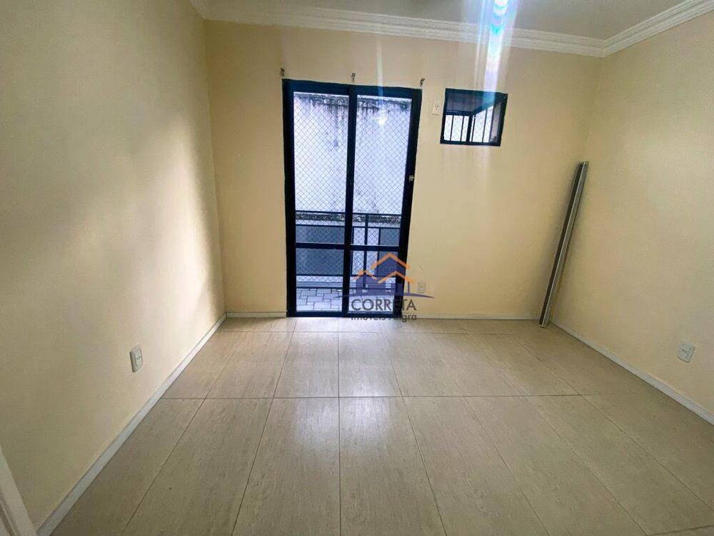 Apartamento à venda com 4 quartos, 225m² - Foto 1