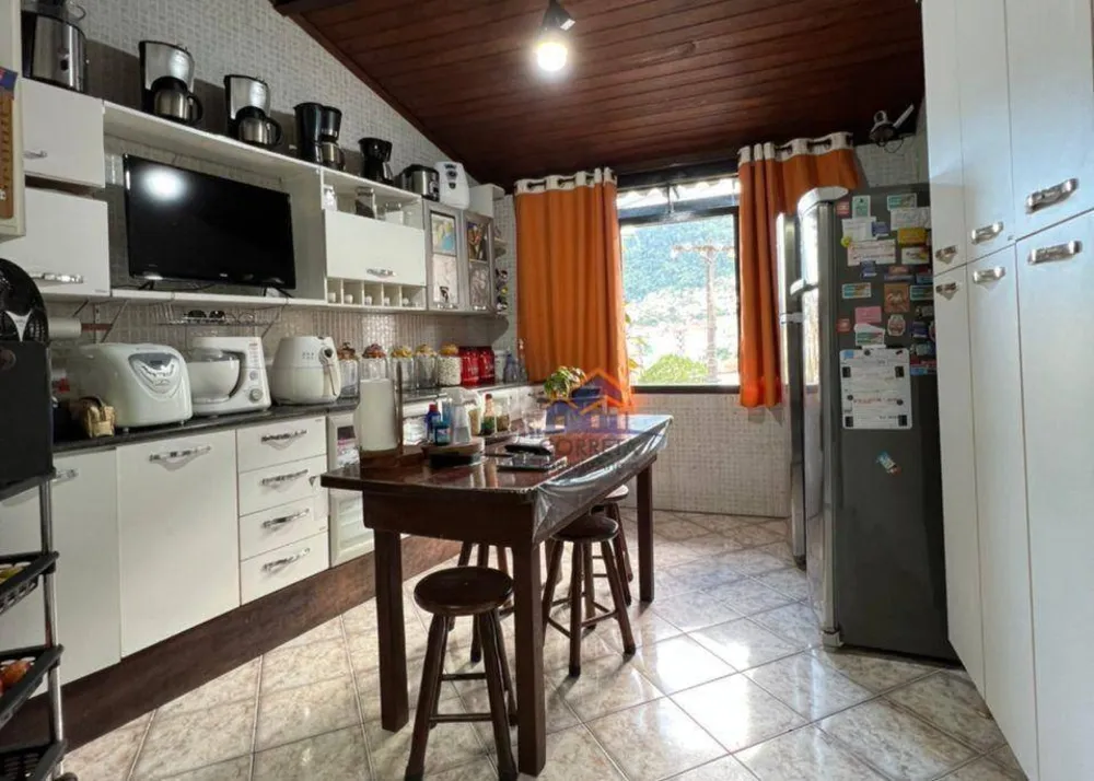 Casa, 8 quartos, 200 m² - Foto 7