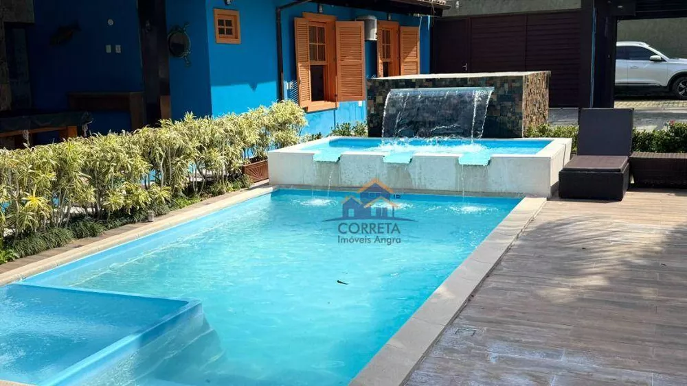 Casa, 5 quartos, 276 m² - Foto 1