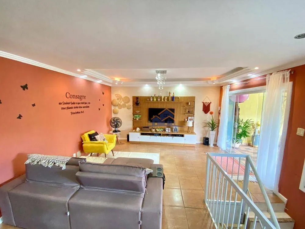 Casa, 3 quartos, 219 m² - Foto 3