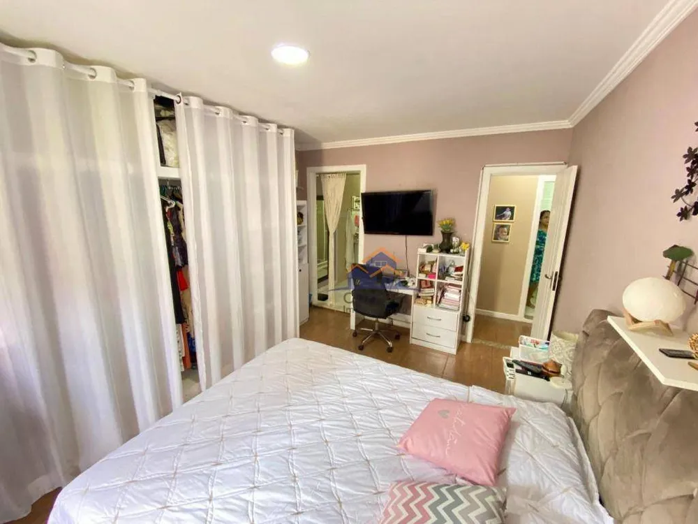 Casa, 3 quartos, 219 m² - Foto 32