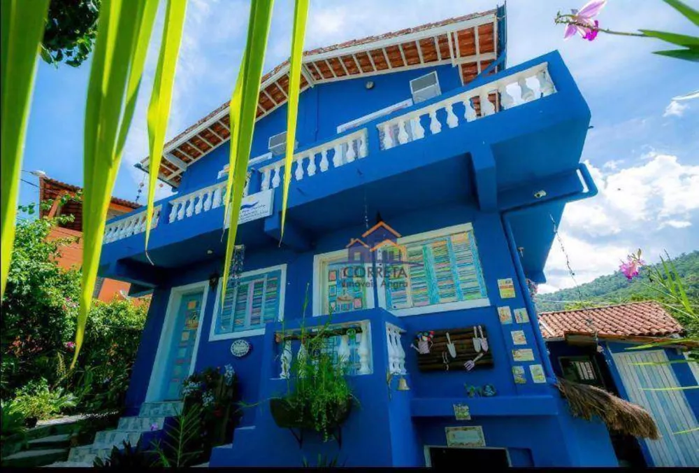 Casa, 8 quartos, 221 m² - Foto 1