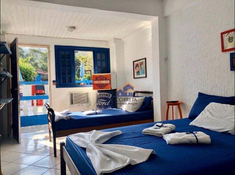 Casa à venda com 8 quartos, 221m² - Foto 3