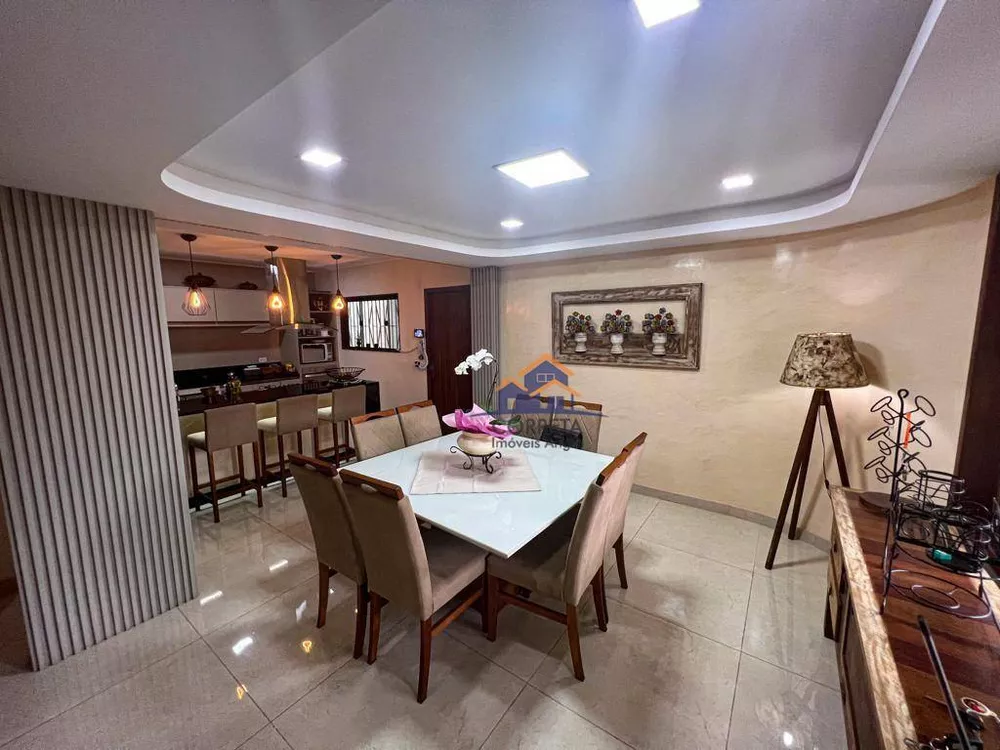 Casa, 4 quartos, 240 m² - Foto 8