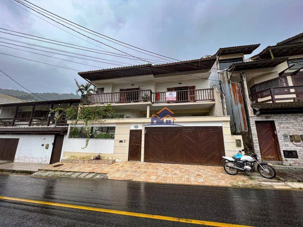 Casa, 4 quartos, 240 m² - Foto 2