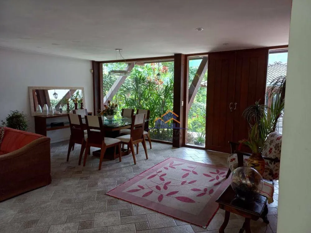 Casa, 5 quartos, 169 m² - Foto 1