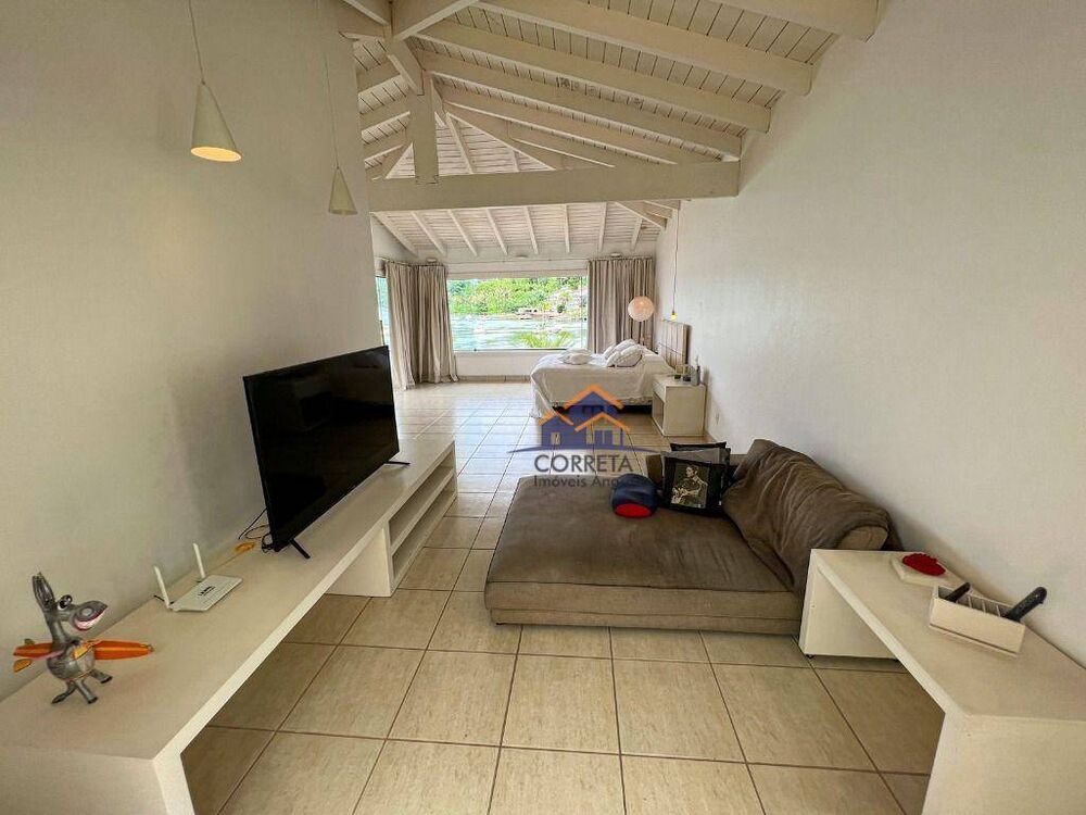 Casa à venda com 6 quartos, 450m² - Foto 3