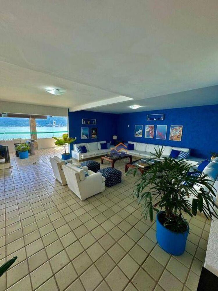 Casa para alugar com 4 quartos, 453m² - Foto 2