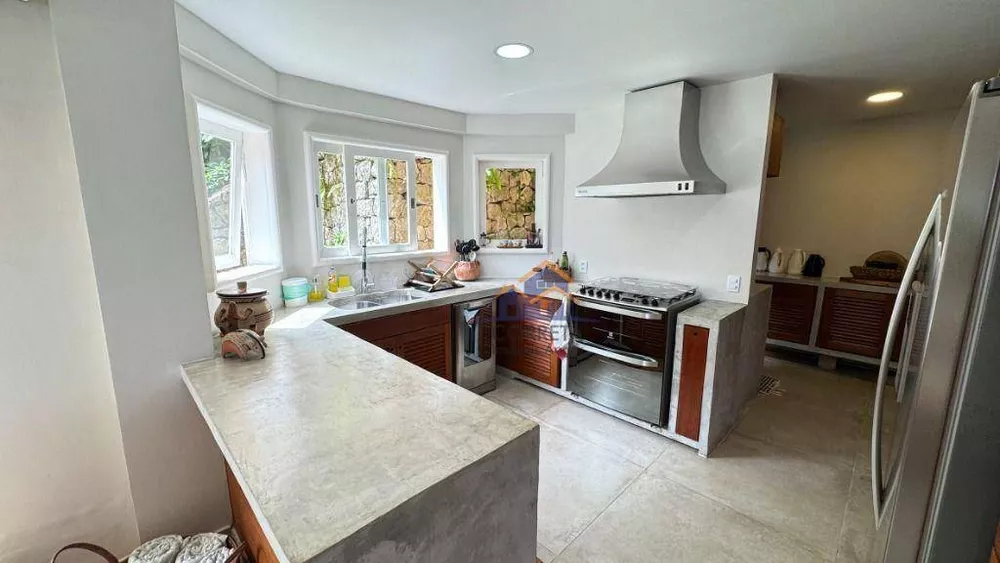 Casa, 4 quartos, 252 m² - Foto 2