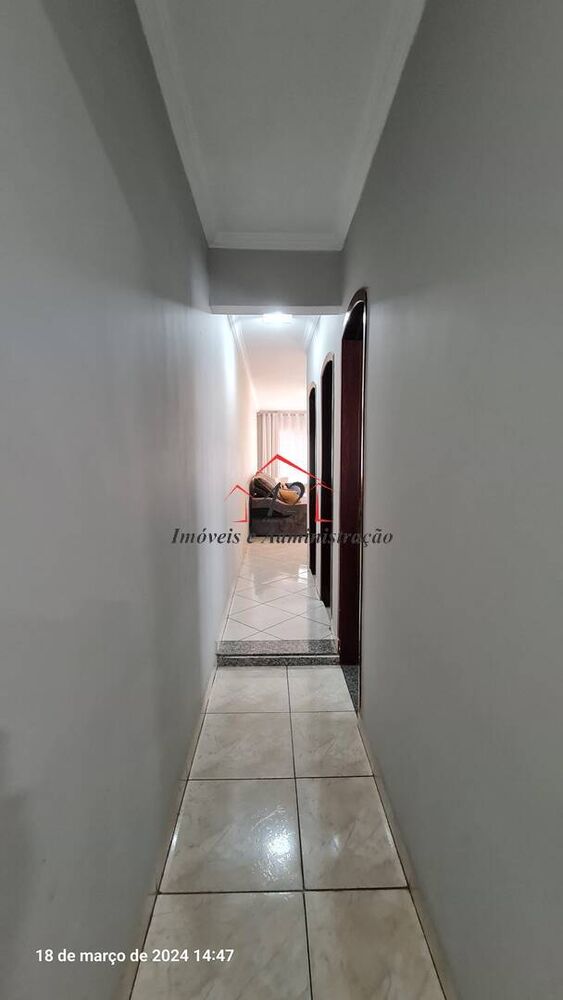 Sobrado à venda com 3 quartos, 324m² - Foto 2