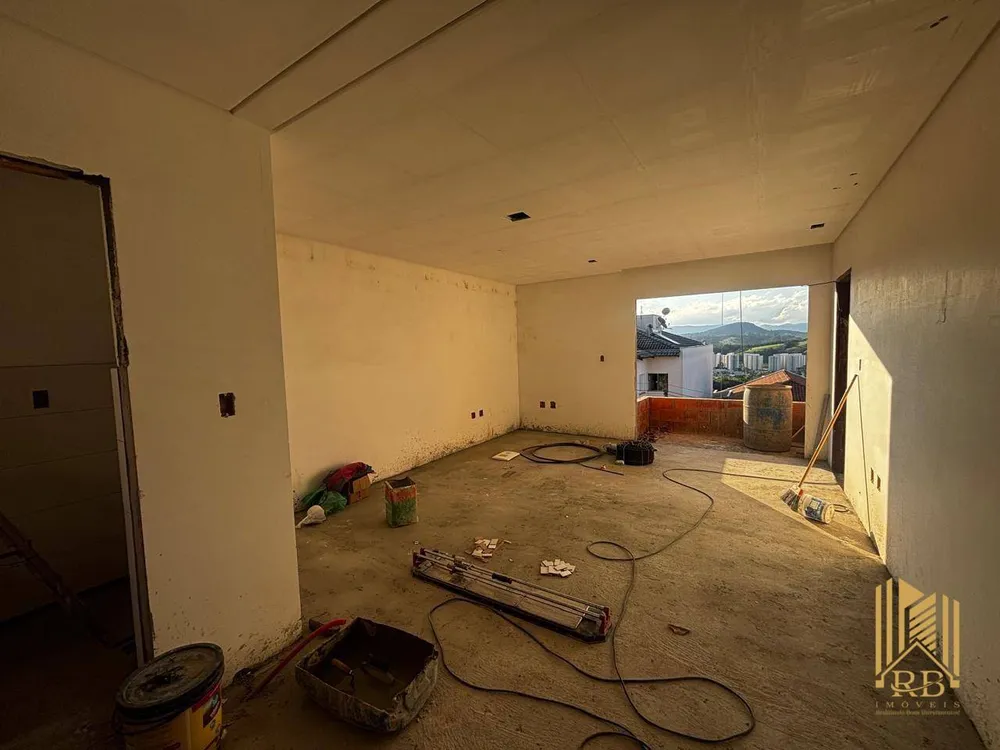 Apartamento, 3 quartos, 100 m² - Foto 1