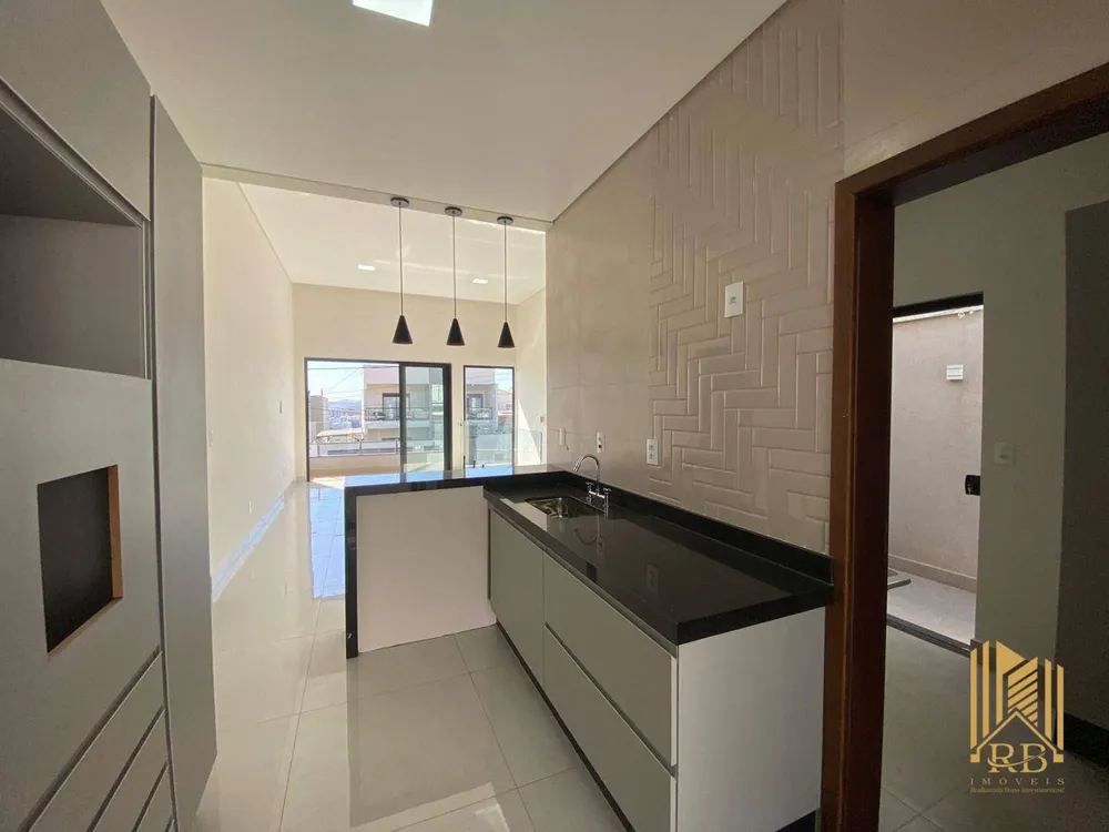 Casa, 3 quartos, 192 m² - Foto 3