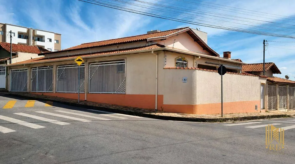 Casa, 3 quartos, 280 m² - Foto 1