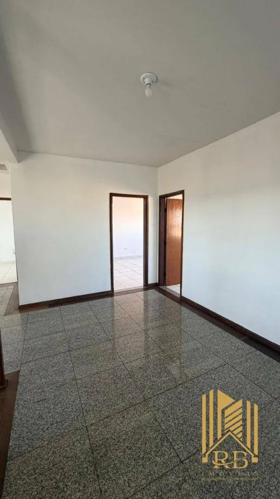 Casa, 4 quartos, 244 m² - Foto 2