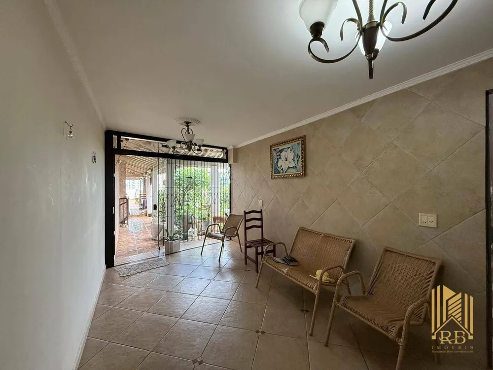 Sobrado, 5 quartos, 331 m² - Foto 2