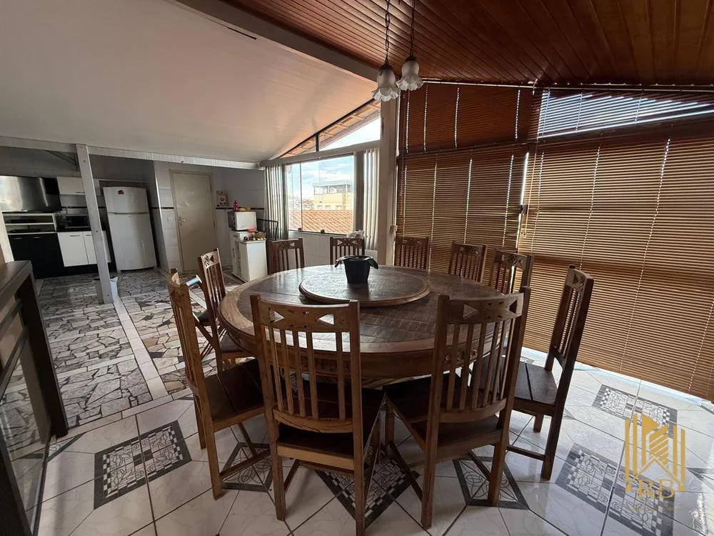 Sobrado, 5 quartos, 331 m² - Foto 5