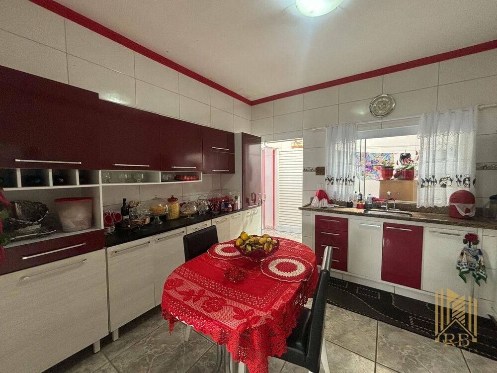 Casa, 3 quartos, 190 m² - Foto 2